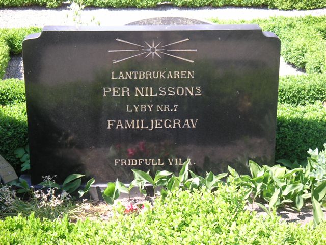 per_nilsson_med_familj.jpg